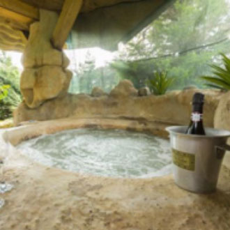Quirky Accom: Hot Tub Holiday in UK